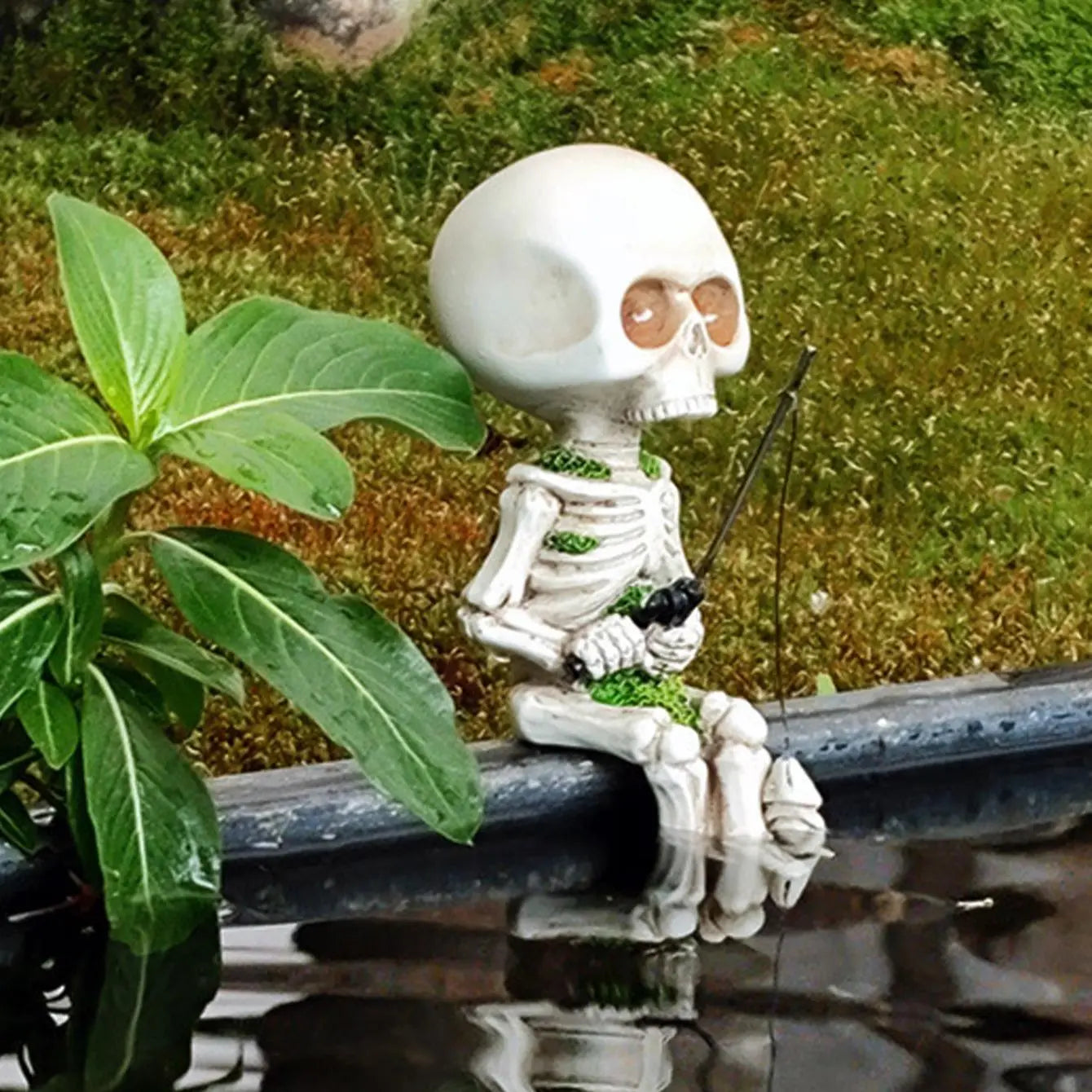 Skeleton Fishing Ornament for Aquariums