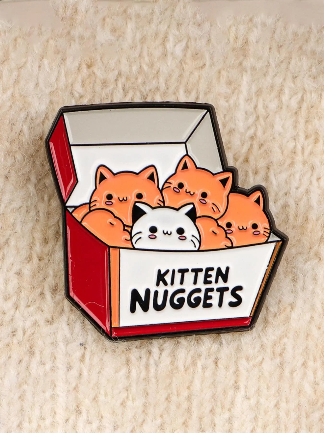 Adorable Kitten Nuggets Cat Food Box Badge - Perfect Gift for Cat Lovers and Trendy Pet Owners!