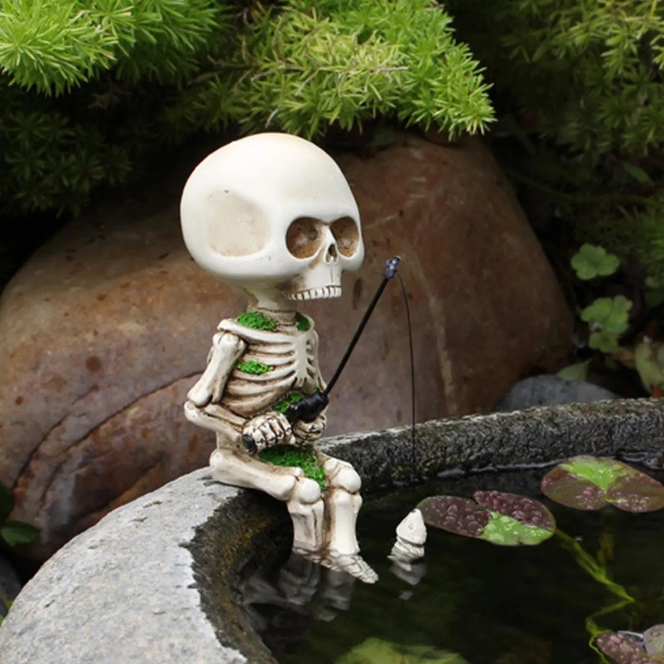 Skeleton Fishing Ornament for Aquariums